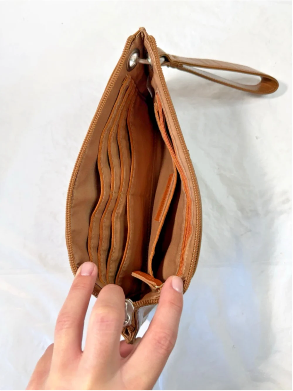 Hobo vida wristlet